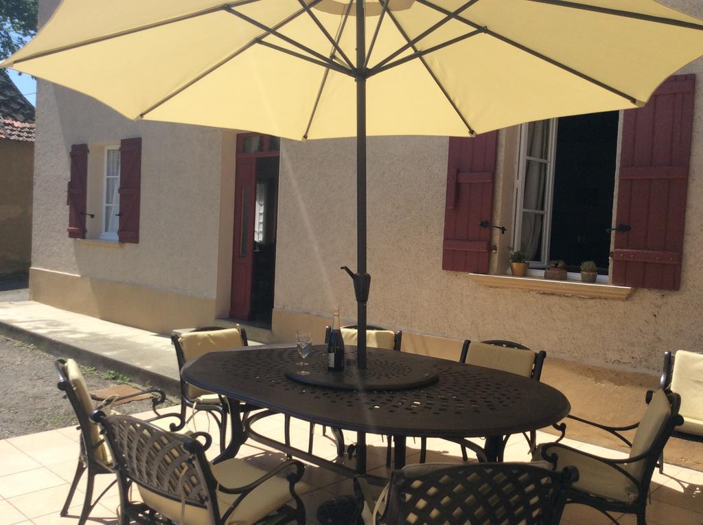 Maison Lajus Bassillon-Vauze ภายนอก รูปภาพ